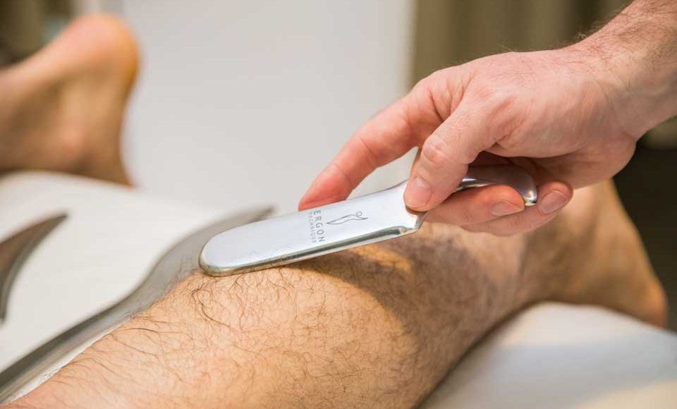 Riabilitazione post-trauma, mal di schiena, ginocchio, spalla, vi aiuta dottore Paolo Parmi con la fisioterapia, osteopatia, tecarterapia, fisiocinesiterapia, ergon technique a Pavia, Voghera, Alessandria e Tortona.