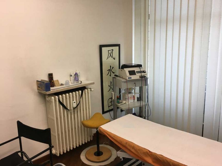 Riabilitazione post-trauma, mal di schiena, ginocchio, spalla, vi aiuta dottore Paolo Parmi con la fisioterapia, osteopatia, tecarterapia, fisiocinesiterapia, ergon technique a Pavia, Voghera, Alessandria e Tortona.